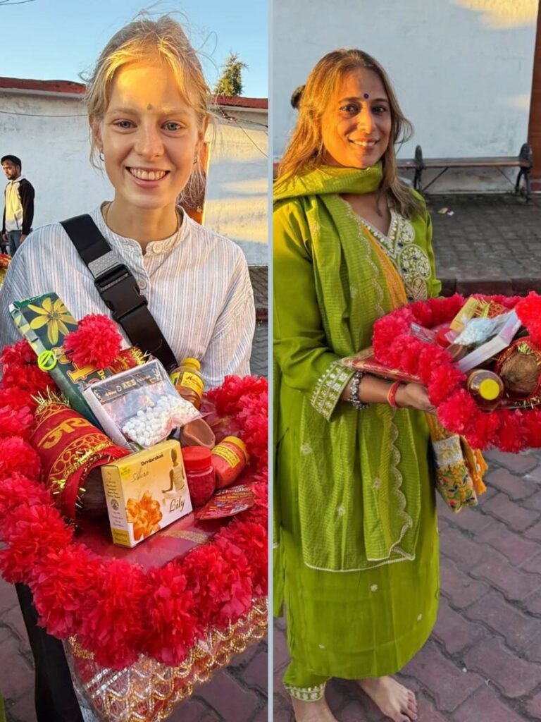 Devotees at Kunjapuri temple Devotees at Kunjapuri temple