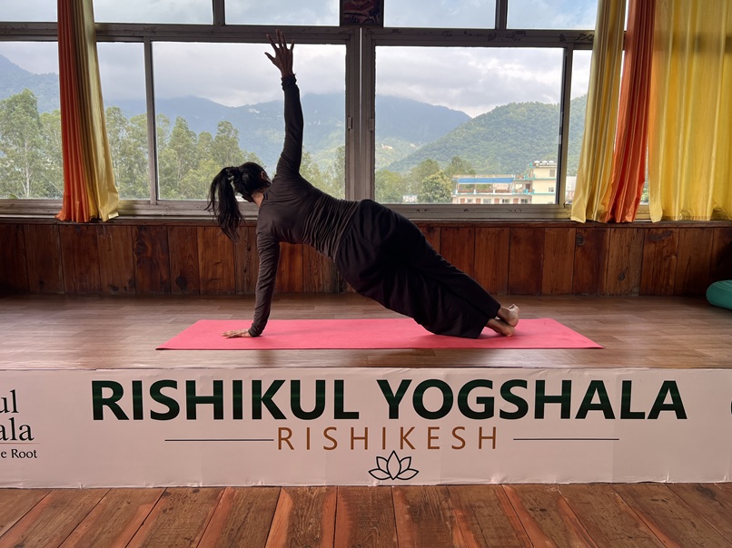 Vasisthasana (Side Plank)
