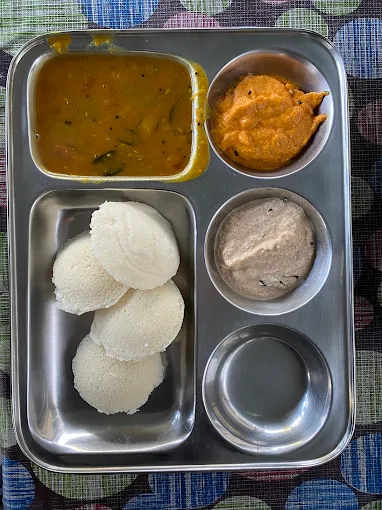 International Students: Everything You Need to Know About Yoga Teacher Training in India 3 Food During Yoga TTC