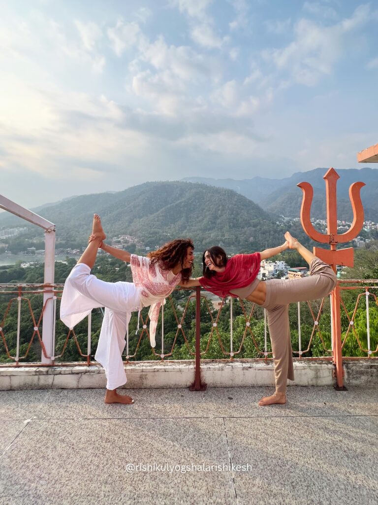 International Students: Everything You Need to Know About Yoga Teacher Training in India 4 International Students Practicing Yoga During Yoga Session