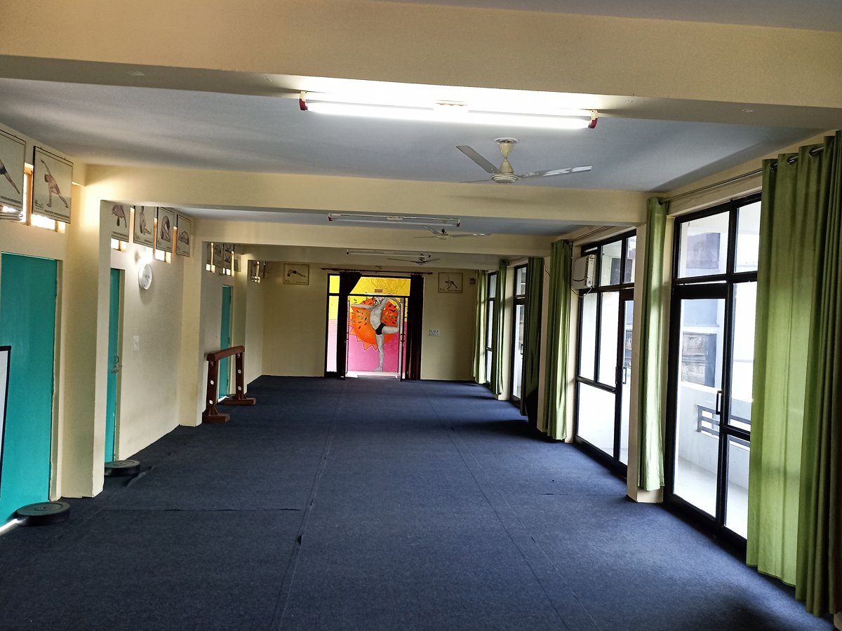 accommodation for yoga teacher training in rishikesh