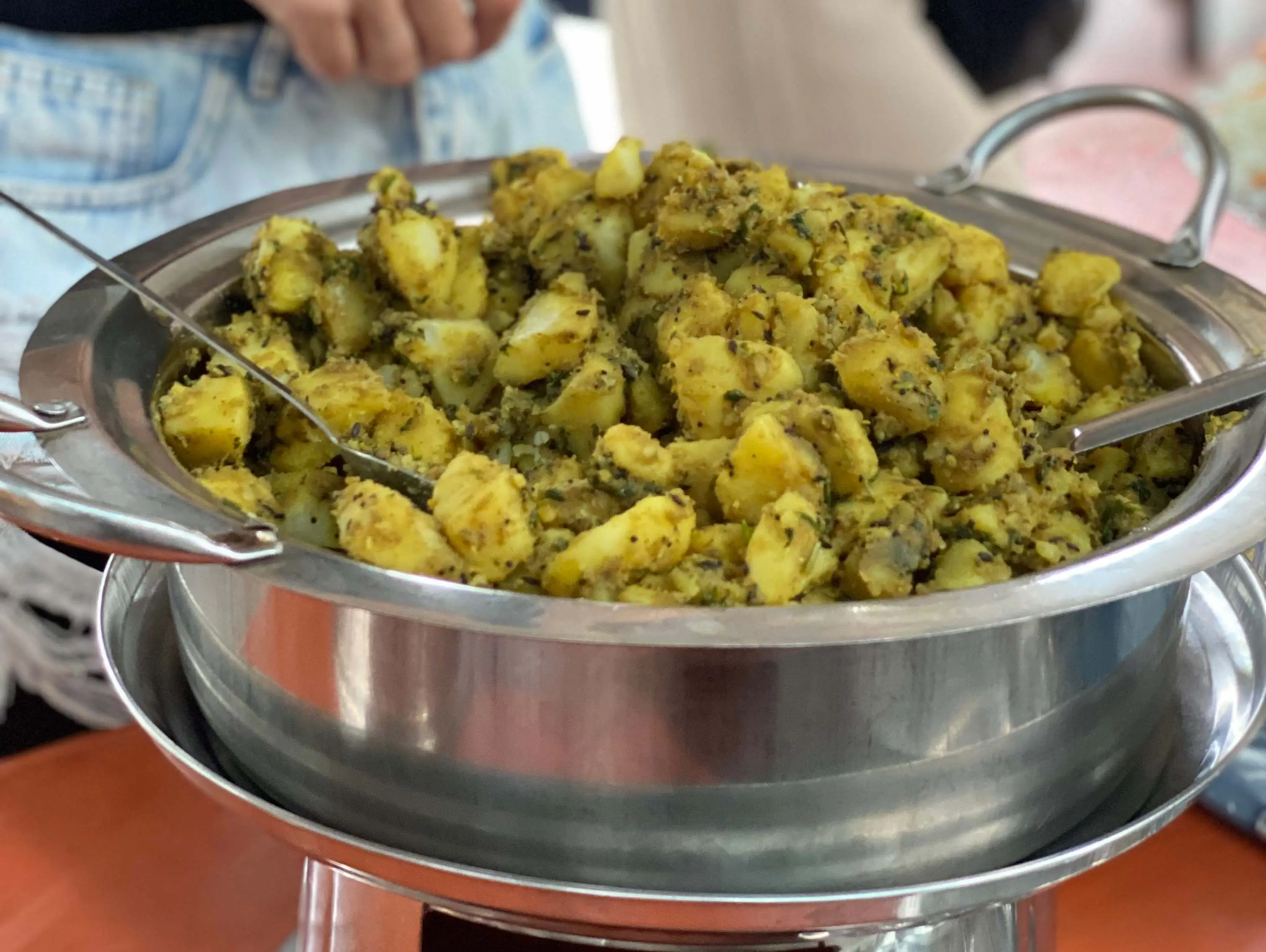 Sattvische maaltijden voor studenten van Rishikul Yogshala Rishikesh