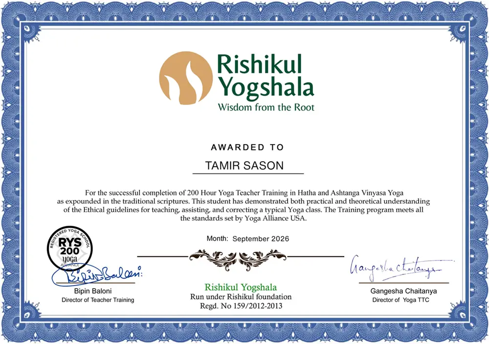 Certificat YTTC de 200 Heures de Rishikul Yogshala Rishikesh