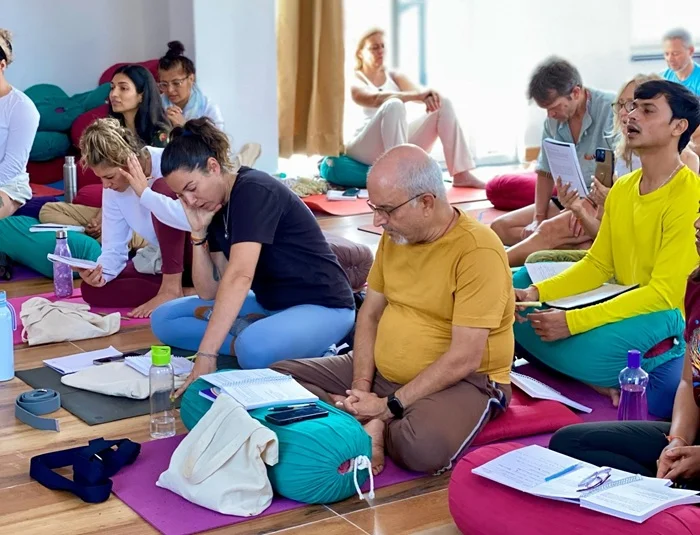 Zelfstudiesessies tijdens het 500 Uur YTTC-programma