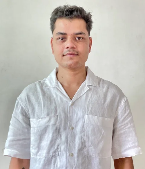 Mohit Bhandari - Docent Ashtanga Vinyasa Yoga & Hatha Yoga bij Rishikul Yogshala Rishikesh