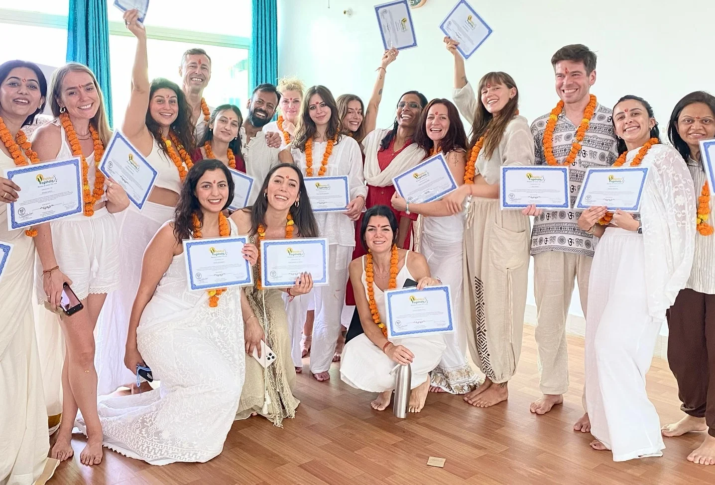Certificeringsceremonie bij Rishikul Yogshala Rishikesh
